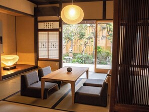 Dining - Dinner only included  Nonsmoking  Welcome drin / Tatsuno Hyōgo (Tatsuno)