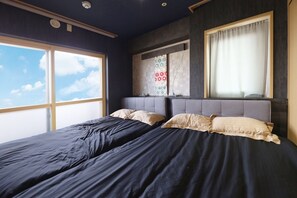 1 bedroom, desk, bed sheets