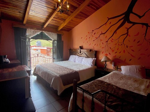 Fabuloso Cuarto con Balcón en el Centro