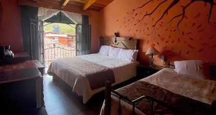 Fabuloso Cuarto con Balcón en el Centro