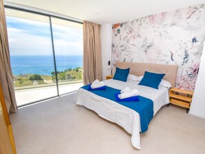 4 多间卧室、熨斗/熨衣板、WiFi、床单