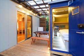 2 bedrooms, desk, free WiFi, bed sheets