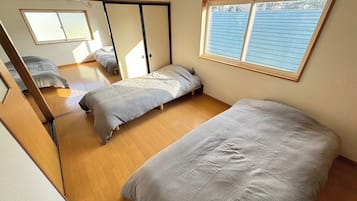 1 slaapkamer, een bureau, gratis wifi, beddengoed