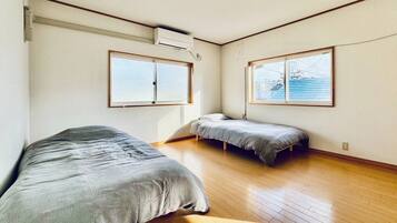 1 多间卧室、办公桌、免费 WiFi、床单