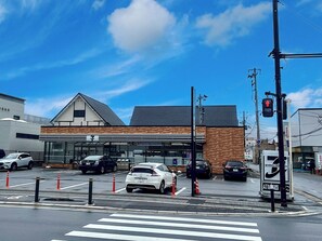 Third-party on-site parking