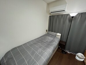 1 bedroom, desk, iron/ironing board, free WiFi