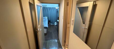 1 slaapkamer, een bureau, een strijkplank/strijkijzer, gratis wifi