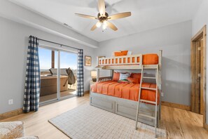 4 bedrooms, iron/ironing board, travel crib, free WiFi