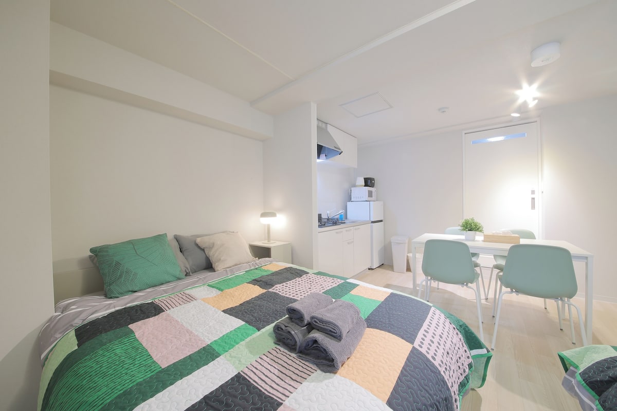 Standard Room, Non Smoking, Kitchen (202) | Free WiFi