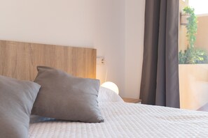 2 makuuhuonetta, silitysrauta/-lauta, ilmainen Wi-Fi, vuodevaatteet