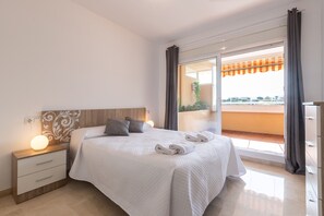 2 bedrooms, iron/ironing board, free WiFi, bed sheets - AGUAMARINA GAMONAL - Modern flat with shared swimming pool and free Wifi (Marbella)