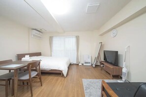 Chambre Double Standard, non-fumeur, cuisine (706)