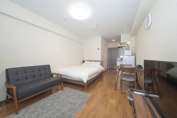 Quarto casal standard, para não fumantes, cozinha (512) | Individualmente decorados, individualmente mobiliados, Wi-Fi de cortesia