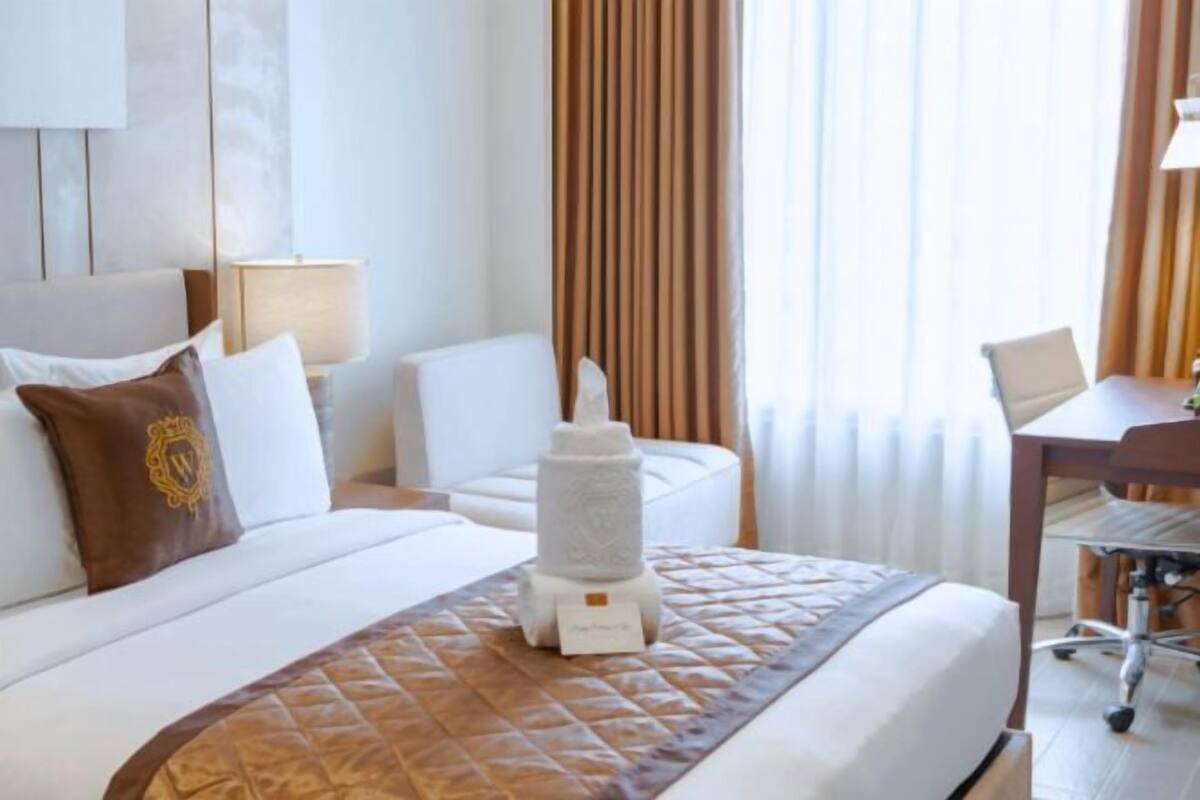 In-room safe, desk, laptop workspace, blackout curtains