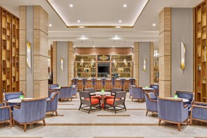 2 bars/lounges, poolside bar - Grand Westside Manila Bay (Parañaque)