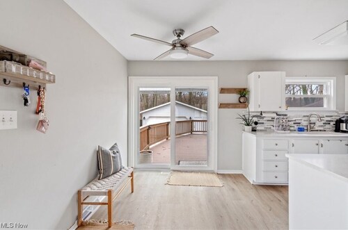 Travel Professionals Towpath Cottage Retreat Pet-Friendly Canal Home Fenced Yard