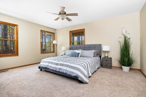 4 bedrooms, desk, iron/ironing board, free WiFi - 3 min to dunes, Exclusive beach access, Buggy parking (Mears)