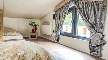 2 bedrooms