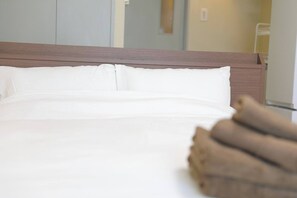 Chambre Double, non-fumeurs, cuisine (807) | Décoration personnalisée, ameublement personnalisé, Wi-Fi gratuit