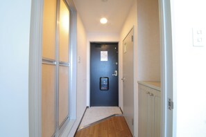 Individually decorated, individually furnished, free WiFi - City Avenue Asahimachi (Sapporo)