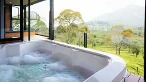 Ropa de cama hipoalergénica, escritorio, wifi gratis y ropa de cama