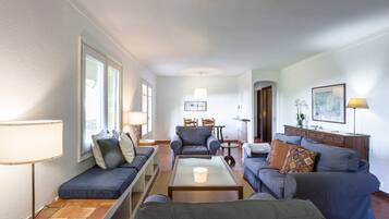 Family Apartment | Living area | Flat-screen TV