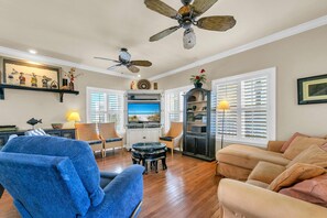 House, Multiple Beds (Joy Happens) | Living area