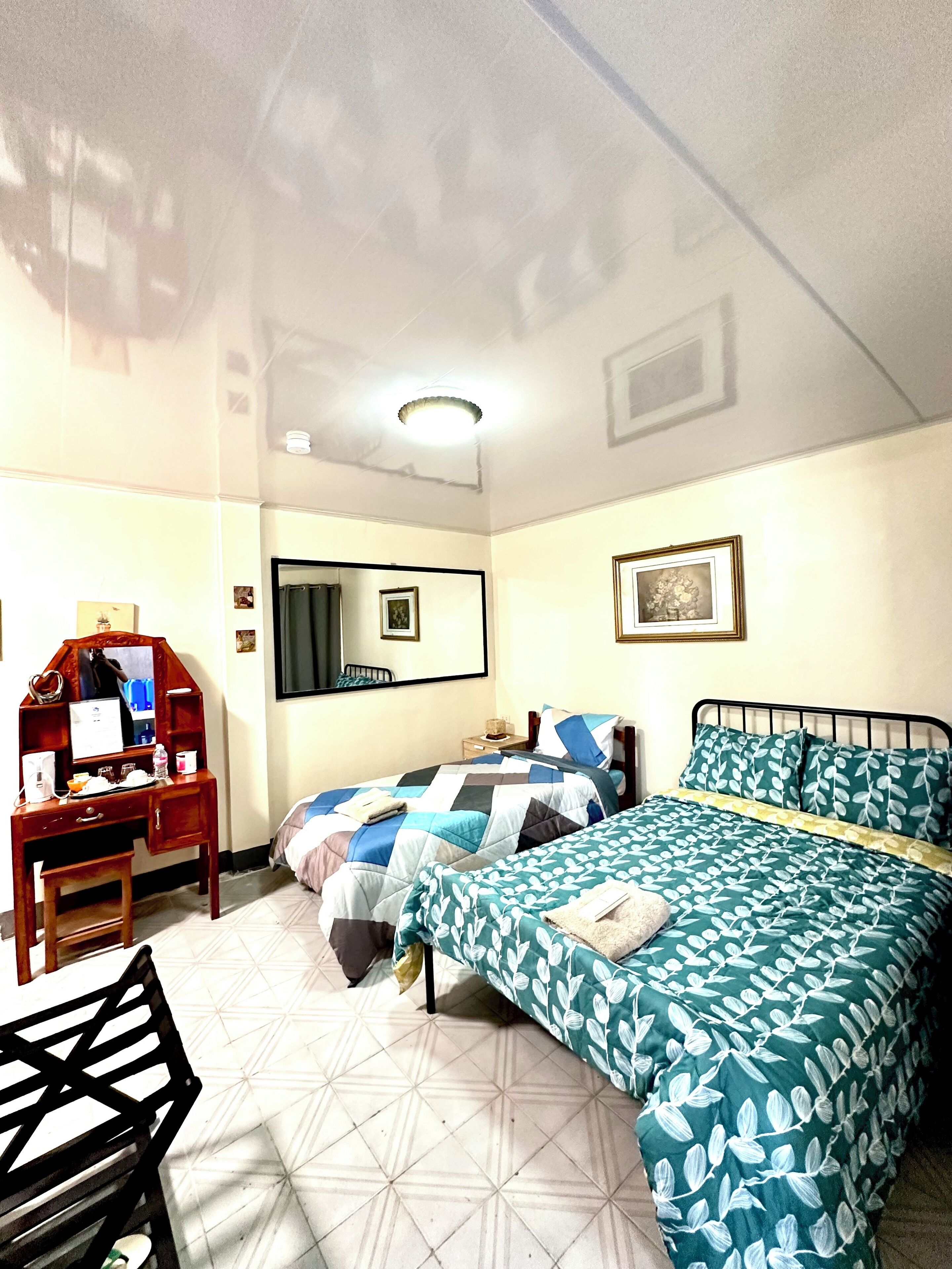 Superior-værelse med dobbeltseng eller 2 enkeltsenge - 1 soveværelse | Premium-sengetøj, individuelt design, individuel indretning, skrivebord