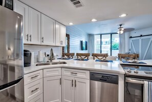 Studio, Multiple Beds (East Pass Towers 111) | Private kitchen | Oven, toaster - East Pass Towers 111 (Destin)