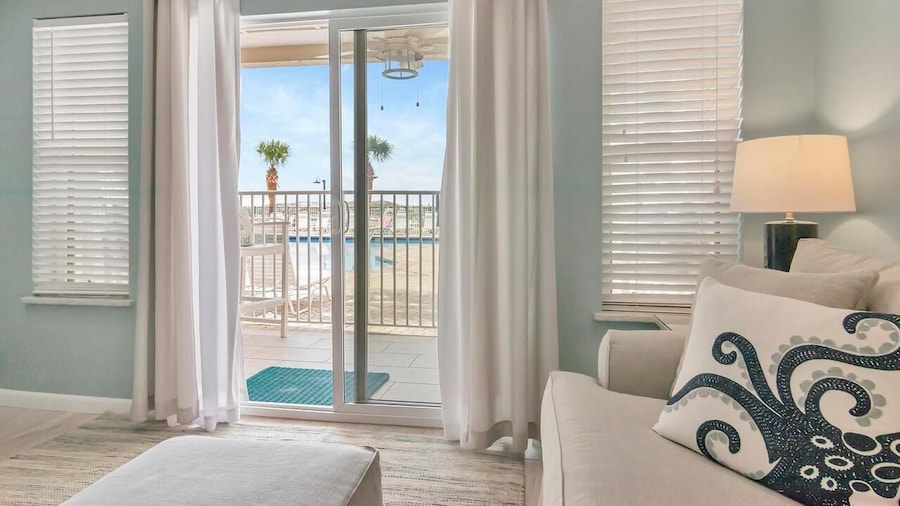 Poolside Villas 106