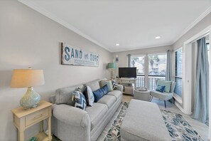 Condo, 1 Queen Bed with Sofa bed (Sandpiper Cove 8149) | Living area - Sandpiper Cove 8149 (Destin)