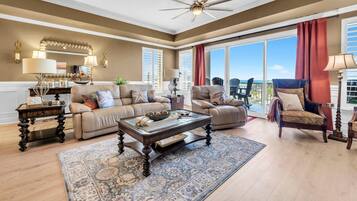 Condo, Multiple Beds (Harbor Landing 701B) | Living area