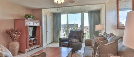 Condo, Multiple Beds, Bay View (Dolphin Point 404B) | Living area