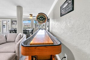 House, Multiple Beds, Canal View (Palm Breeze) | Games room