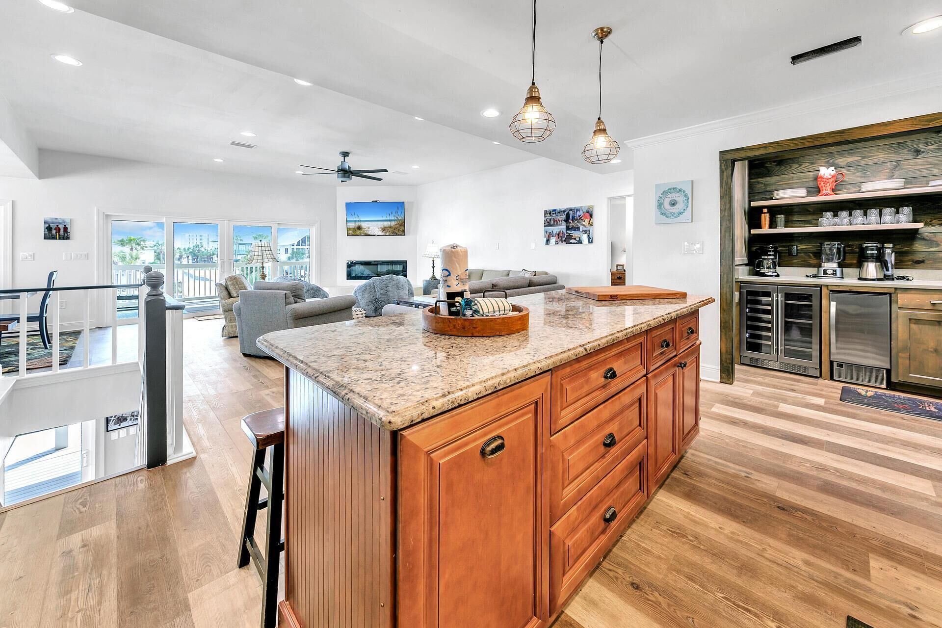 Casa, varias camas, vistas al canal (Palm Breeze) | Interior