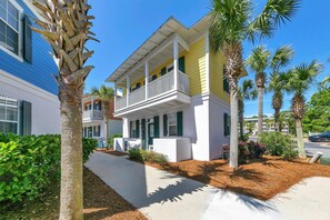 ハウス ベッド (複数台) (Bungalows of Seagrove 152) | 外観