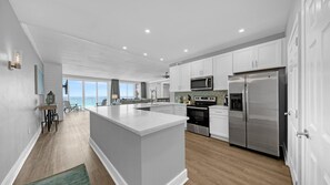 Condo, Multiple Beds, Ocean View (Shoreline Towers 2124) | Private kitchen