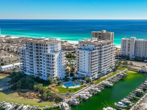 المنشأة من الخارج