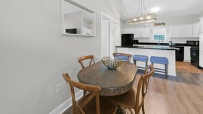 하우스, 침대(여러 개) (Once Upon a Tide) | 다이닝