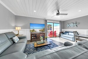 Living area - Southbay by the Gulf 11 (Destin)