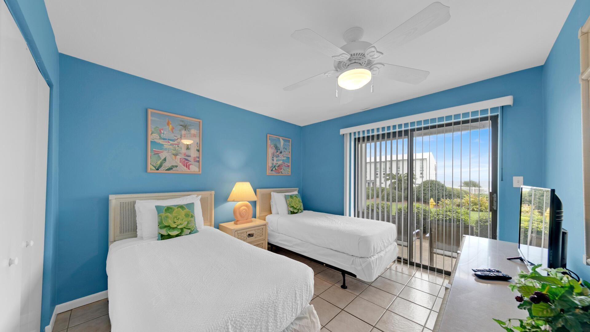 Condo, 1 King Bed with Sofa bed, Beach View (Gulf Winds East 7)