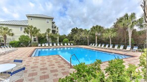 公寓客房, 多張床 (Playa Blanca) | 游泳池 | 室外游泳池,提供日光浴躺椅