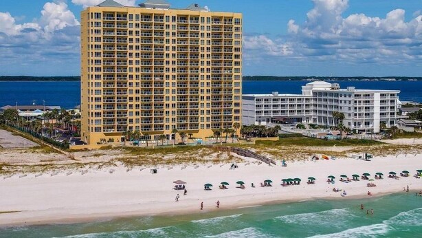 Condo, Plusieurs lits (Emerald Isle 706) | Plage | Plage privée, sable blanc