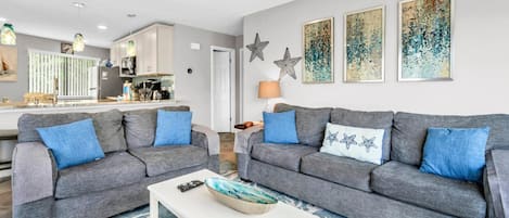 Apartamento, 1 cama de matrimonio grande con sofá cama (Crystal Village II, unit 6B) | Zona de estar