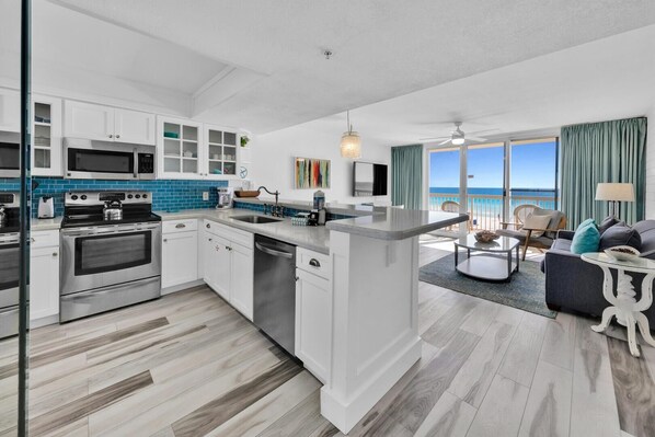 Condo, 1 King Bed with Sofa bed, Beach View (Pelican Beach 307) | Private kitchen | Toaster - Pelican Beach 307 (Destin)