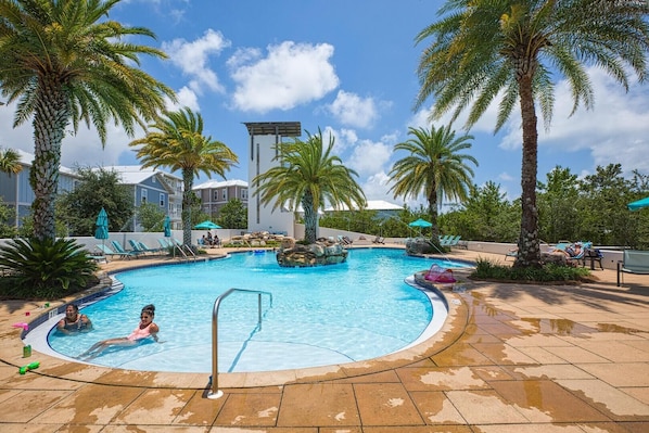 Casa, diversos llits (Luna de Soleil) | Piscina | Piscina a l'aire lliure