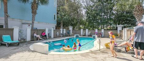 公寓式客房, 多张床 (Summer Place 15) | 泳池 | 室外游泳池,恒温泳池