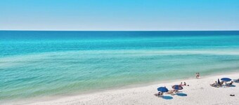 Charming Studio 30A, Seacrest!  Walk to Rosemary! Free Private Beach Access!