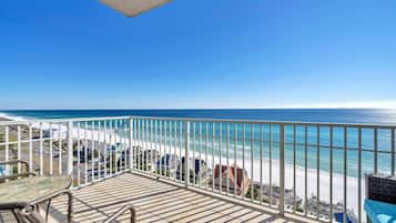 Condo, 1 Queen Bed with Sofa bed, Ocean View (Leeward Key 1106) | Property grounds