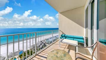 Condo, 1 Queen Bed with Sofa bed, Ocean View (Leeward Key 1106) | Property grounds
